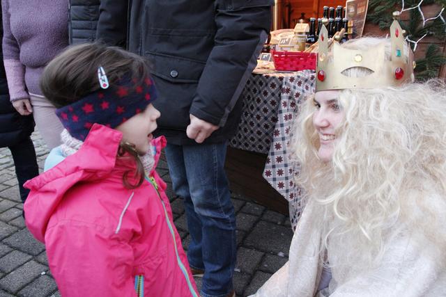 Auge in Auge mit dem Christkind.
 | Foto: G. Heck