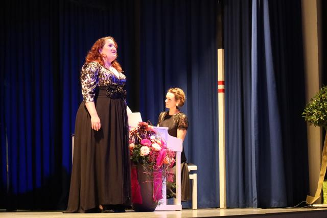 Die Einlagen der Opernsängerin Fabienne Carry, begleitet von Alina Serchenya am Klavier, waren die künstlerischen Highlights beim Eckentaler Neujahrsempfang. | Foto: A. Unbehaun