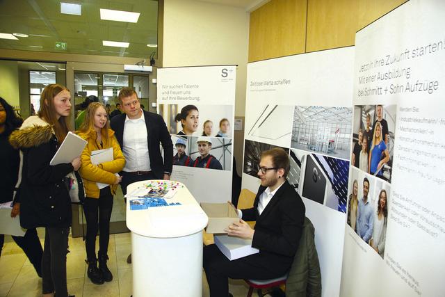 Auch der Aufzughersteller Schmitt + Sohn suchte in Eckental nach Talenten. | Foto: Uwe Rahner