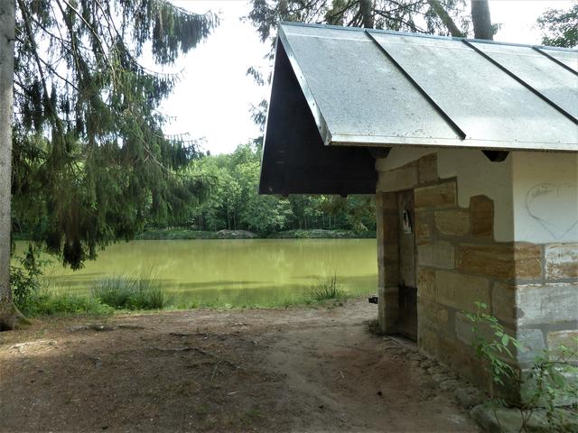 Die Sambachweiher bei Kalchreuth sind sehr idyllisch gelegen. | Foto: Ernst Bayerlein