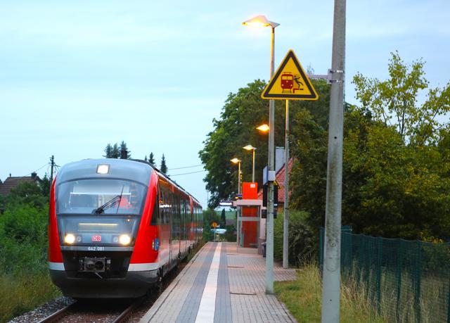 Eine technische Störung bremst derzeit den Zugverkehr auf der Gräfenbergbahn aus.
