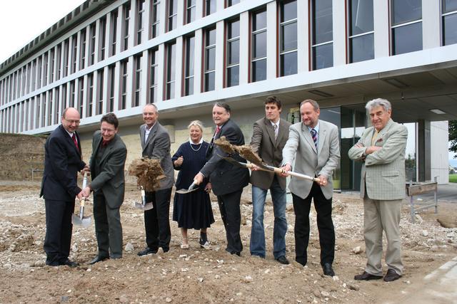 Am 28. August 2006 beim Spatenstich für die neue Mensa am Gymnasium Eckental. | Foto: wochenblatt