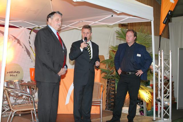 Auch beim ATP-Turnier war Eberhard Irlinger immer ein gern gesehener Gast, der der Veranstaltung häufig rhetorische Akzente verlieh. Hier am 11. November 2007 zusammen mit Turnierdirektor Markus Giegold und Sponsor Willi Harhammer (v. li.). | Foto: wochenblatt