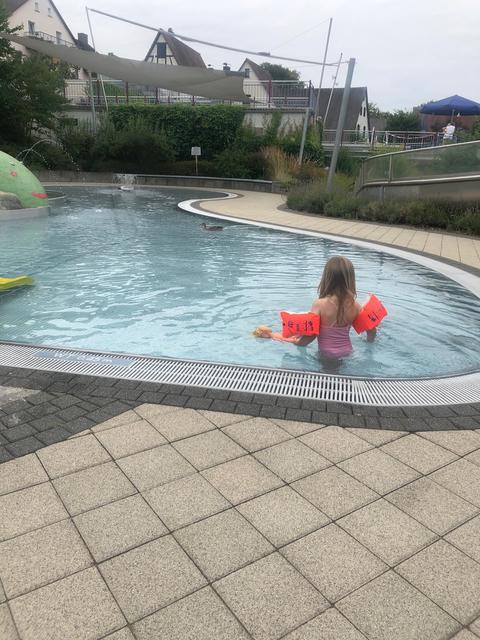 Frühschwimmer unter sich. | Foto: Christine Dollinger