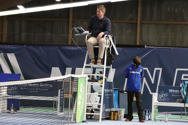 Die Schiedsrichter benötigten aufgrund fehlendem Publikums kein Mikrofon. | Foto: A. Unbehaun