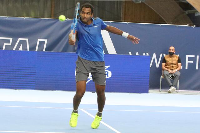 Ramkumar Ramanathan mit einem Rückhand-Stopp.
 | Foto: A. Unbehaun
