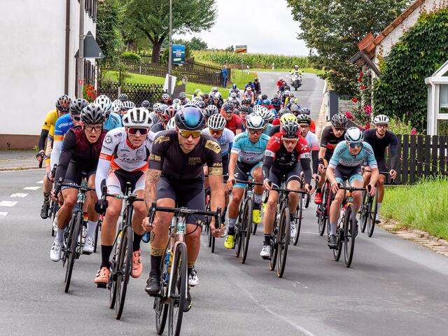 Mehr Radsportler als Einwohner in Benzendorf | Foto: Klaus Fleischmann