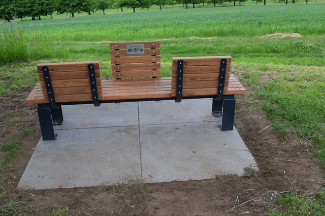 …enthüllt,… | Foto: Petra Dörflinger