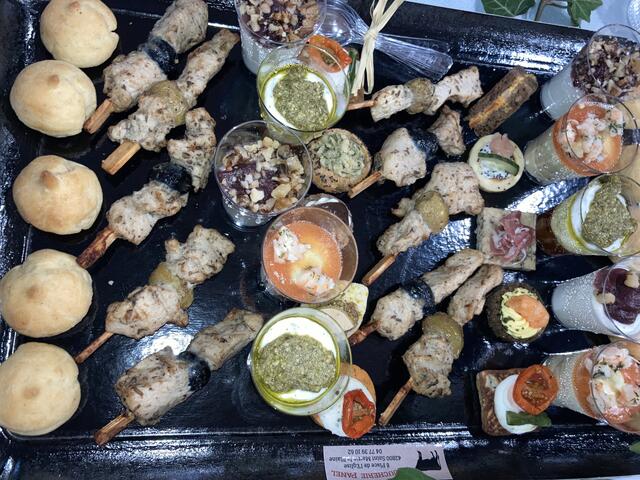 Essen wie Gott in Frankreich zwischen Aperitif und Hauptgericht. | Foto: Uwe Rahner