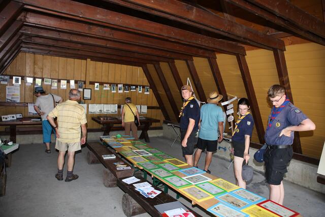 Im eigens zusammengetragenen Pfadi-Museum gab es viele historische Stücke zu sehen. | Foto: Andreas Unbehaun