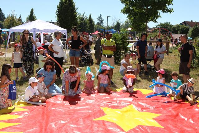 Fantasievolle Tiere aus Luftballons gab es auch. | Foto: Andreas Unbehaun