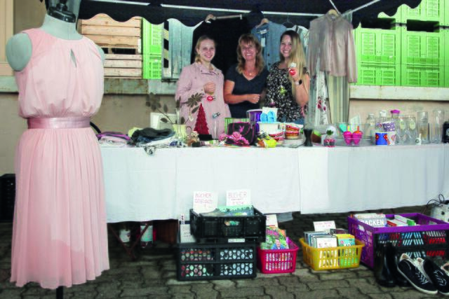 Attraktive Angebote am Nachtflohmarkt | Foto: Uwe Rahner