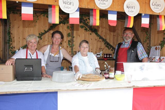 Die Crêperie des Freundeskreises St. Martin la Plaine am Sonntag | Foto: Uwe Rahner