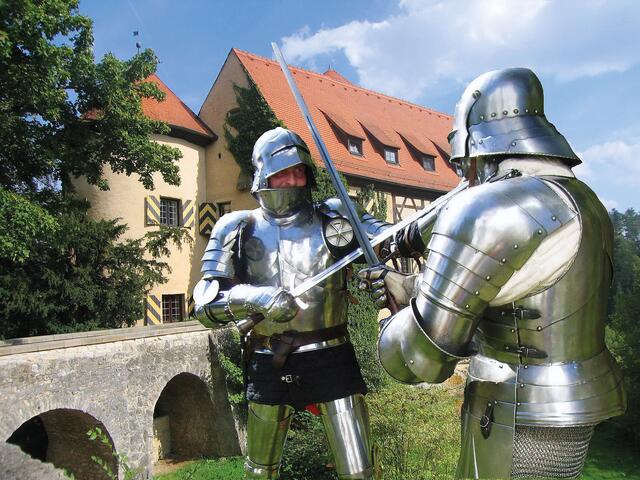 Auch Schaukämpfe sind am Wochenende des 25./26. März auf Burg
Rabenstein zu sehen. | Foto: Privat