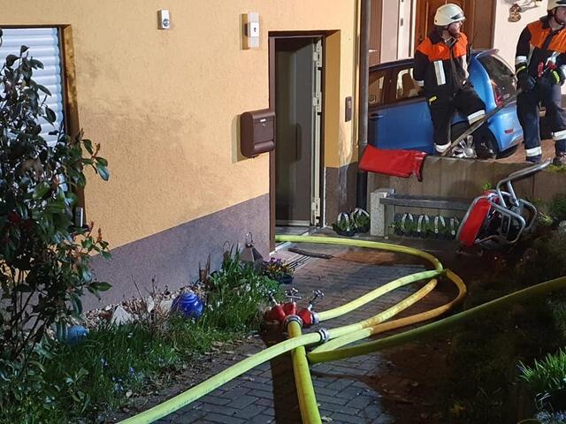 Die Feuerwehr Pettensiedel stellte die Wasserversorgung sicher. | Foto: Feuerwehr Forth