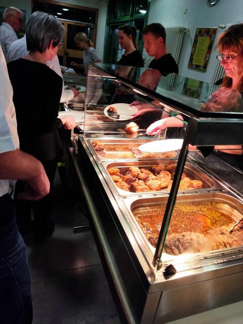 Essen wie Gott in Deutschland: Die französischen Gäste fühlten sich bestens versorgt. | Foto: Marcela Bauer