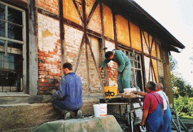 Renovierungsarbeiten an der Fassade 1999. | Foto: Bohnhorst