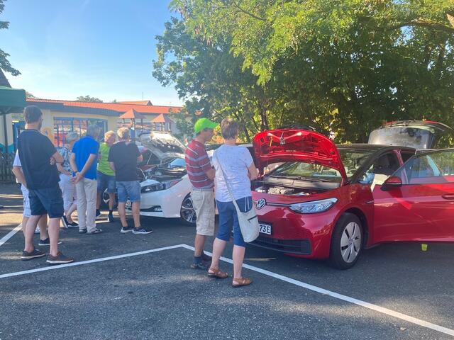 E-Autos zum Anfassen | Foto: Gertrud Reichert-Brod