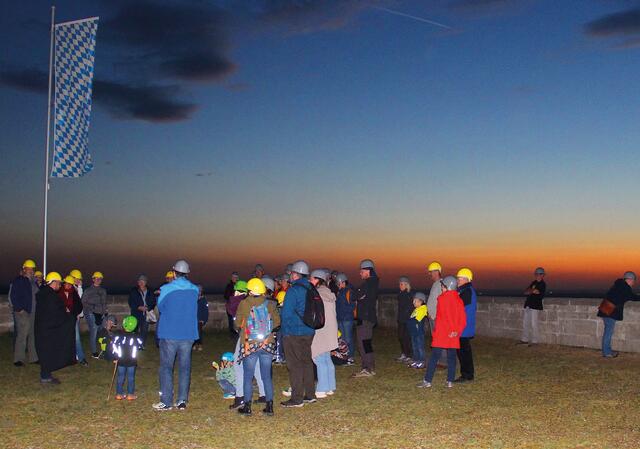 Auf der Bastion Schnaittach konnte man den Sonnenuntergang noch erahnen.  | Foto: Udo Schuster