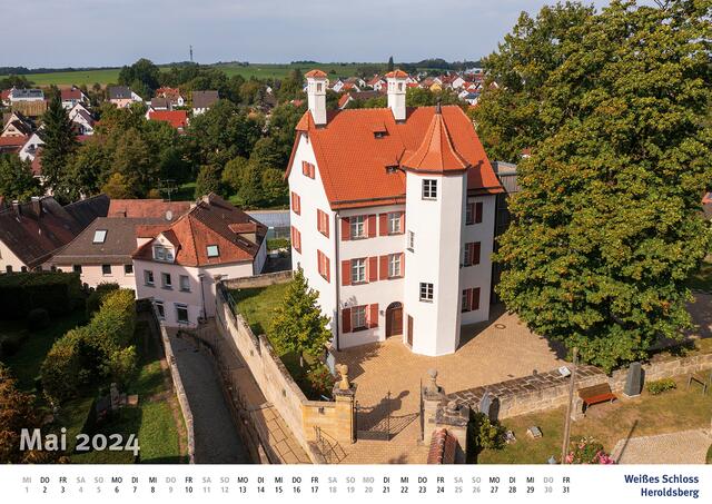 Weißes Schloss Heroldsberg: Erbaut 1487 als Herrensitz der Familie Geuder. In seiner heutigen Gestalt 1565 aufgebaut, wurde es 1928 an die Gemeinde Heroldsberg verkauft, die es als Rathaus und Wohnsitz des Bürgermeisters nutzte. Seit 2017 Museum und Veranstaltungsort. | Foto: NOVUM Verlag und Werbung GmbH © Andreas Unbehaun