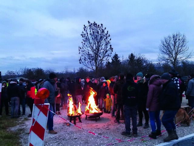 Mahnfeuer am Sonntag in Kalchreuth. | Foto: Georg Heck