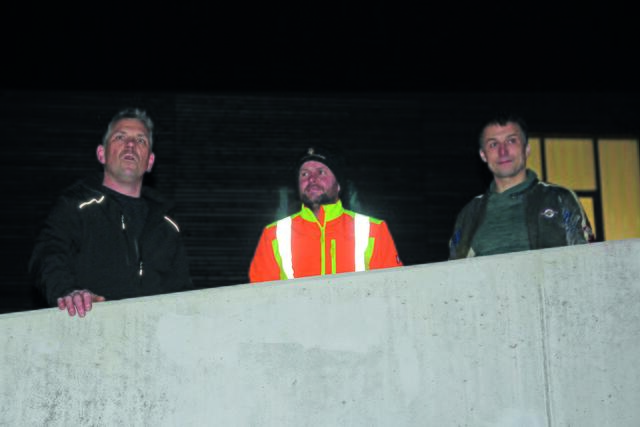 Die BBV-Ortsobmänner Christian Munker (Heroldsberg), Harald Gemmel (Kalchreuth-Käswasser) und Armin Klaußner (Röckenhof) begrüßten die Teilnehmer, freuten sich über die imponierende Präsenz und baten um einen geordneten Verlauf.  | Foto: Georg Heck
