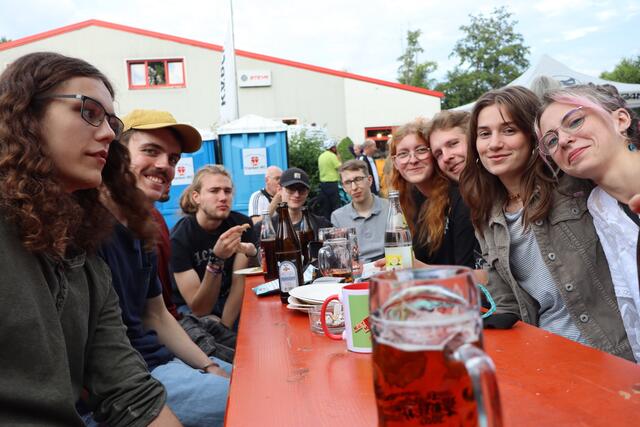 Die Stimmung unter den Besuchern war großartig. | Foto: Kilian Unbehaun