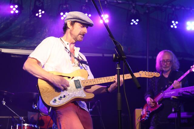 Point und die Spielverderber aus Erlangen präsentierten Deutschrock-Musik vom Feinsten. | Foto: Kilian Unbehaun