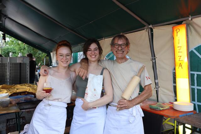 Was wäre ein JUZ-Sommerfest ohne Pizza-Bert? Wie immer war der Andrang auf Pizzakreationen beträchtlich. | Foto: Kilian Unbehaun