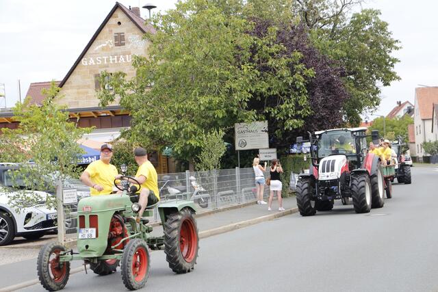 Auf geht’s zum „Kirwa-Bam“ holen… | Foto: Georg Heck