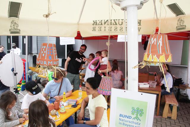 Für Kinder war viel Spaßiges und Sinnvolles geboten – unter anderem für Garten und Tierwelt. | Foto: Uwe Rahner