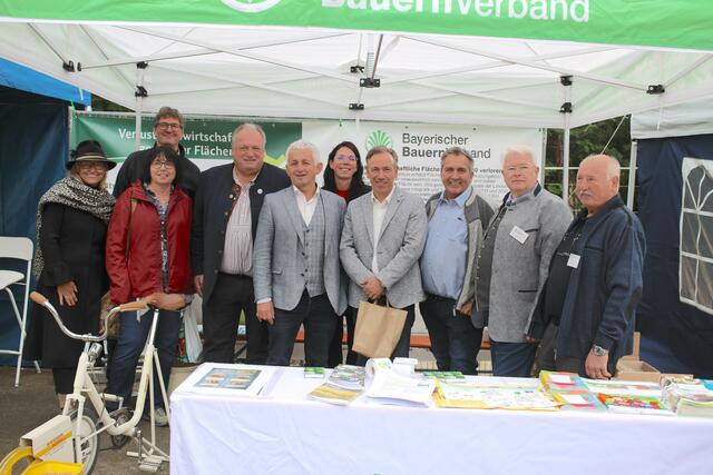 Die politische Prominenz gab sich gemeinsam mit den Funktionären des BBV ein Stelldichein. | Foto: Andreas Unbehaun