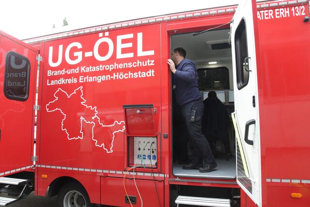 Die Unterstützungsgruppe Örtliche Einsatzleitung unterstützt in der Kommunikation und arbeitet der Örtlichen Einsatzleitung zu, | Foto: Uwe Rahner