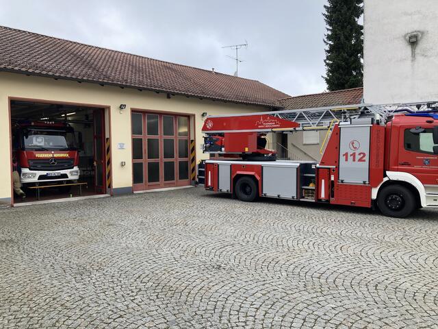 Die Feuerwehr Hersbruck sorgte während der Übung für die Gebietsabsicherung in Heroldsberg, während die Feuerwehr Heroldsberg im Übungseinsatz war. | Foto: Uwe Rahner