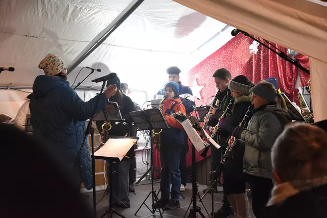 Die SaxophonIGS der Sing- und Musikschule Igensdorf mit Leiterin Sabine Fischer. | Foto: Sabine Büssert