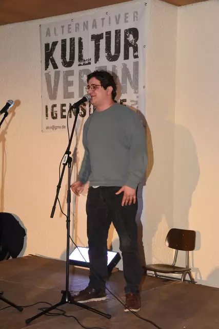 Elias Zand-Akbari rappte, was „man noch sagen darf“. | Foto: Sabine Büssert