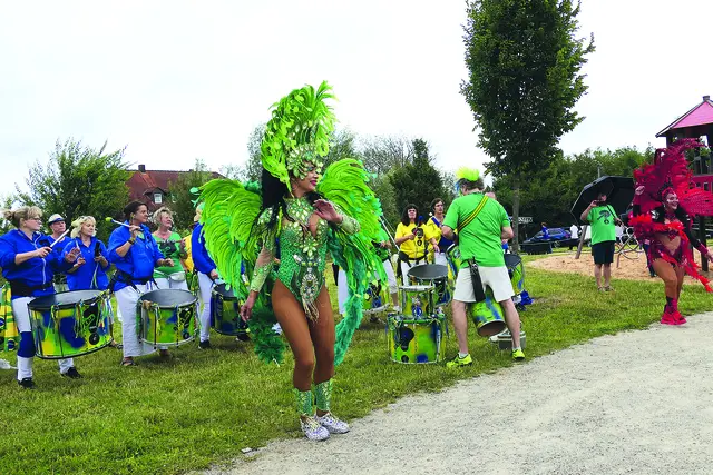 Samba-Rhythmen sind inzwischen zum festen Bestandteil des Sommerfestivals im Park geworden. | Foto: Bettina Dennerlohr