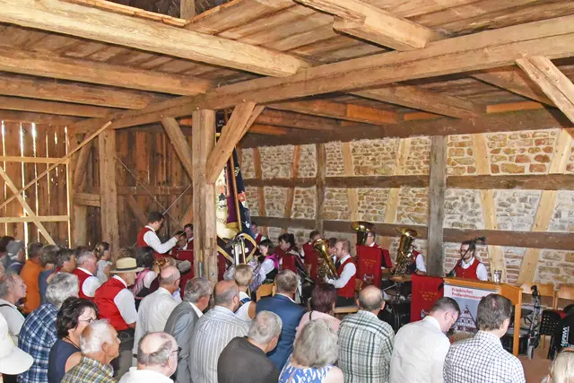 Das Orchester des Musik- und Trachtenvereins Igensdorf. | Foto: Sabine Büssert
