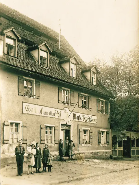 Das Gasthaus „Zum weißen Roß”, zeitweise auch „Gasthof zur alten Post”, in den 1930er Jahren. | Foto: Repro Kulturfreunde Heroldsberg