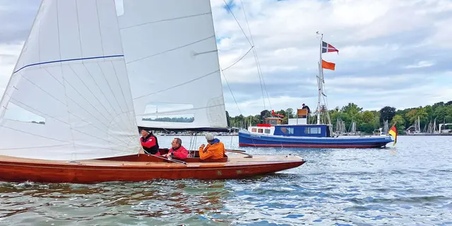Das deutsche Team segelte am 12. September auf dem Wannsee (vorne) den Schotten (nicht im Bild)
knapp davon. | Foto: Privat