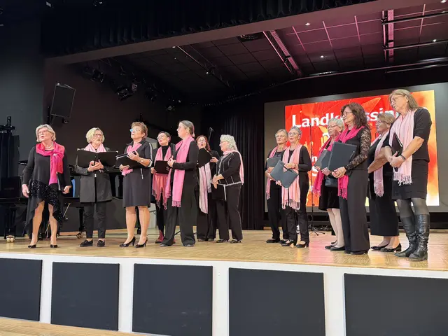 Der Frauenchor „Liederkranz Cäcilia” Kleinsendelbach (Leitung: Herlinde Tamm). | Foto: Werner Löblein
