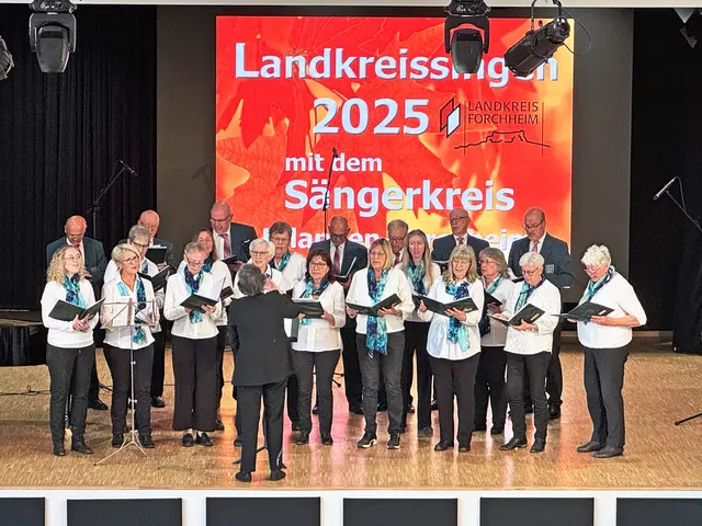 Der gemischte Chor vom Gesangverein „Cäcila” Dormitz (Leitung: Regina Klatte). | Foto: Werner Löblein
