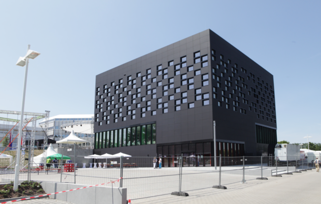 Der markante STABILO-Cube wurde 2015 zum 160-jährigen Firmenjubiläum eröffnet. | Foto: Uwe Rahner