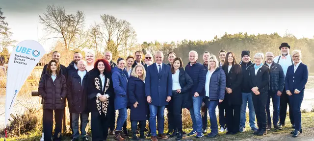 Die UBE hat ihre Liste am 16. Dezember 2025 einstimmig beschlossen: Das Foto der Kandidatinnen und Kandidaten entstand im Nachgang der Versammlung am Schneiderweiher in Eckenhaid.  | Foto: Privat
