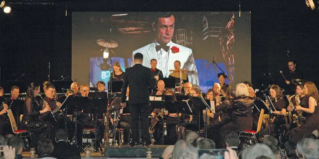 Das Publikum war gerührt (nicht geschüttelt) vom Jahreskonzert des Musik- und Trachtenvereins Igensdorf mit großem Orchester sowie dem Kinderchor der Sing- und Musikschule und dem gemeinsamen Orchesterprojekt. | Foto: Sabine Büssert