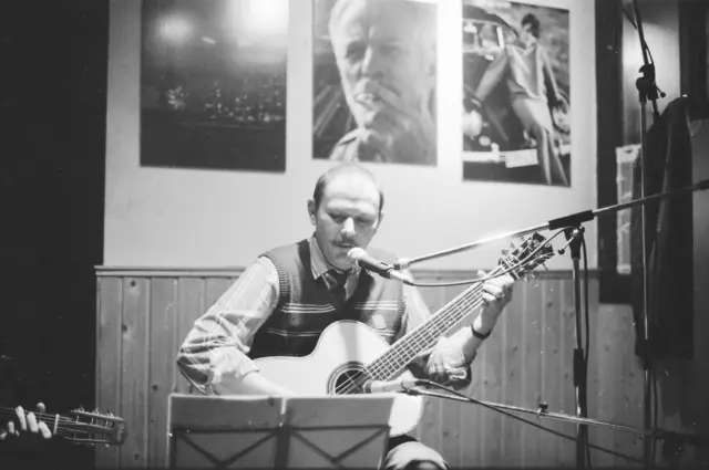 „Kardangleng und Ausbuffdobf” ist nur einer der Titel auf dem Album, das Günter Stössel 1986 im JUZ aufnahm. | Foto: Andreas Unbehaun