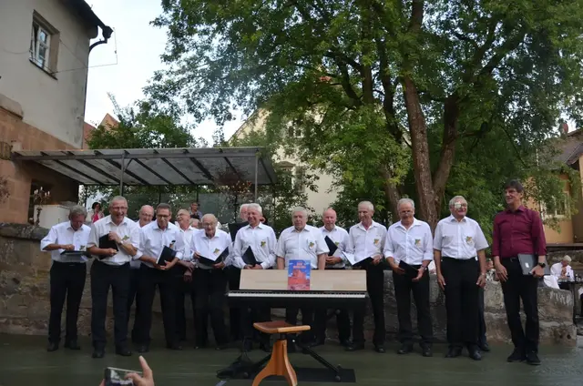 Die Sänger freuen sich auf die nächsten Auftritte – am 6. März in Almoshof und am 12. Juni im Schlossgarten des Hallerschlosses Kalchreuth. | Foto: Konrad Müller