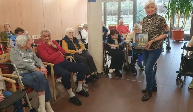 Vorlesestunde mit Annegret Schildknecht im Festsaal  | Foto: Mitarbeiterin MM-Sozialbetreuung 