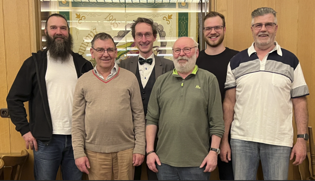 Die neu gewählte Vorstandschaft und Chorleiter des MGV Eckenhaid (v.l.n.r.): 1. Vorstand Martin Lehnert, Schriftführer Joachim Werner, Chorleiter Wolfgang Völkl, Kassier Alexander Lachmann, Pressewart Rasmus Lehnert und 2. Vorstand Kurt Streitferdt. | Foto: Privat