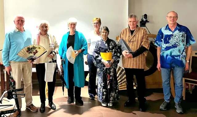 Kirschblütenfest: alle Mitwirkenden auf einen Streich | Foto: Markus Kalbskopf, Ltg. Seniorenzentrum Martha-Maria